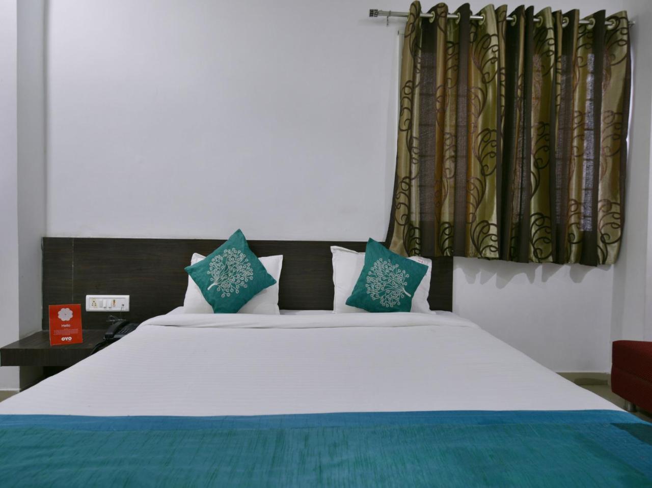 Oyo 9969 Hotel Kshipra Dham Ujjain Exterior foto